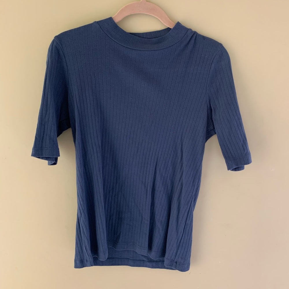 UNIQLO t-shirt